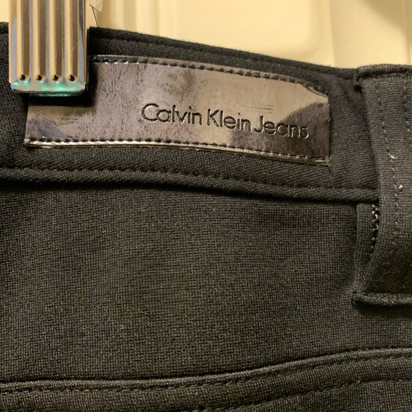 Women’s Calvin Klein Jeans - Picture 3 of 4